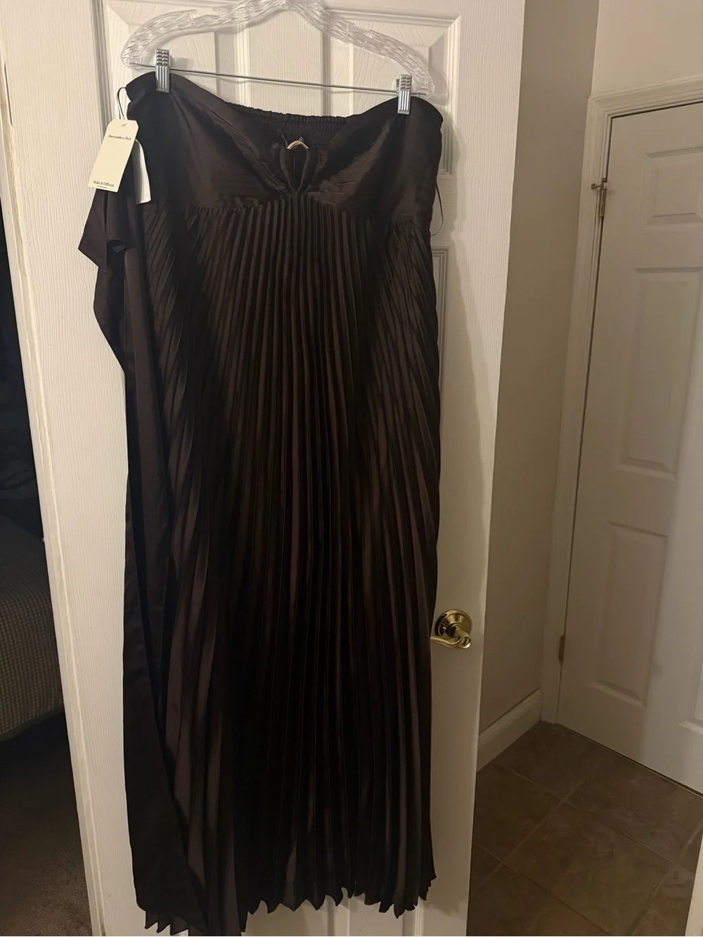 Abercrombie & Fitch Strapless Pleated Dress in Dark Brown